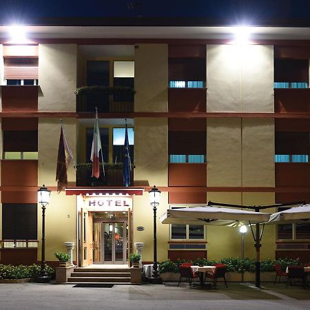 Hotel Autostrada Padua Exteriör bild